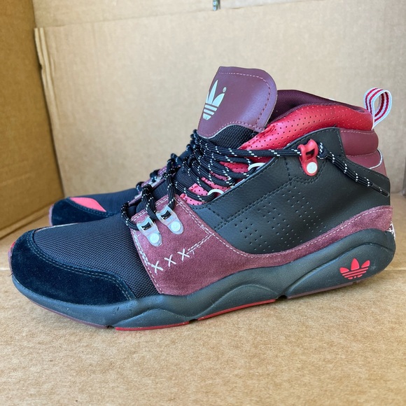 Men’s Adidas Size 10.5 - Picture 1 of 5